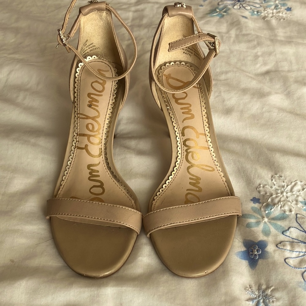 ⭐️ Sam Edelman Ladies Beige “PATTI” Sz5 ankle strap sandals. 🏆